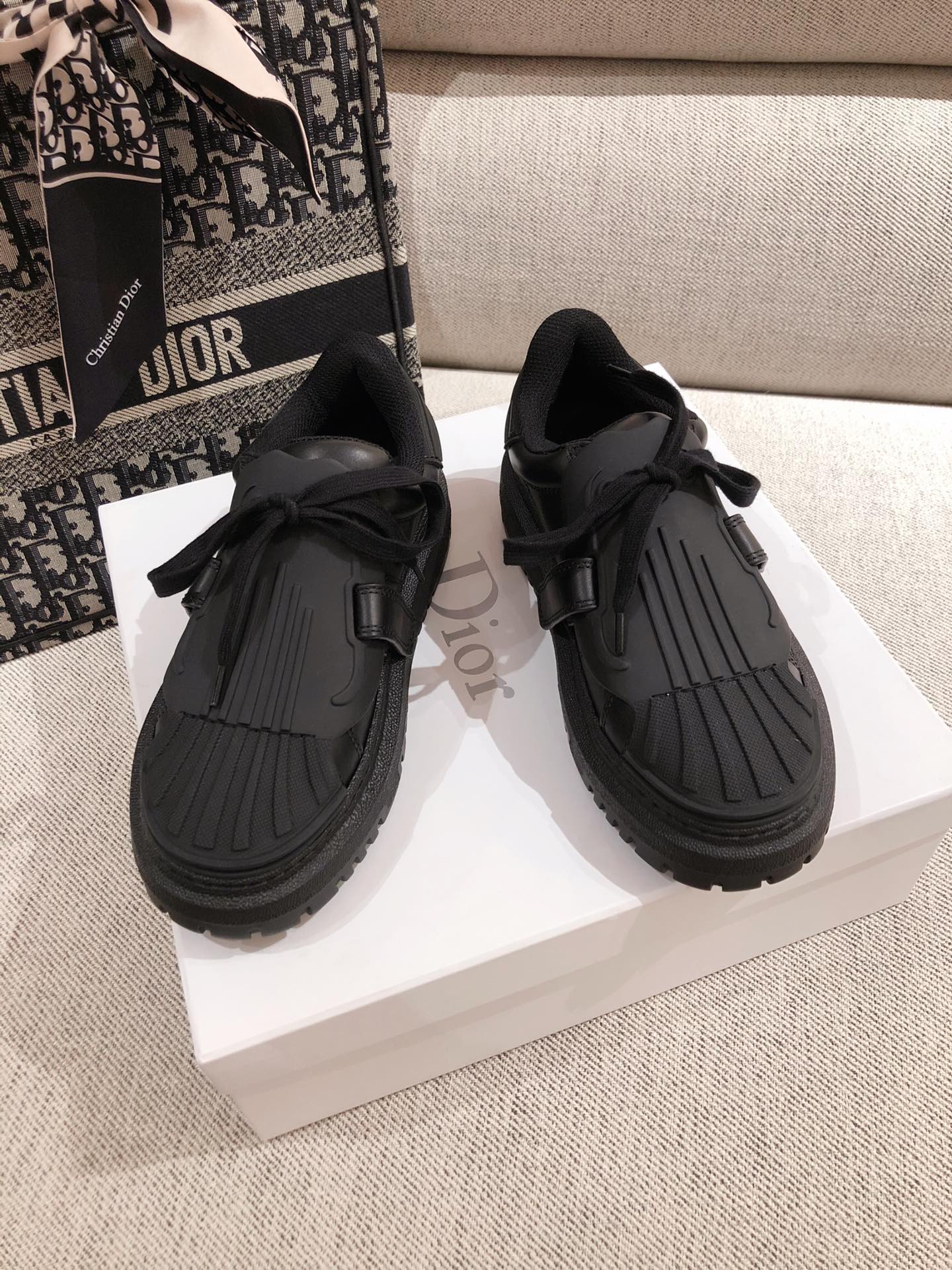 CHD  Sneakers Trainers Black
