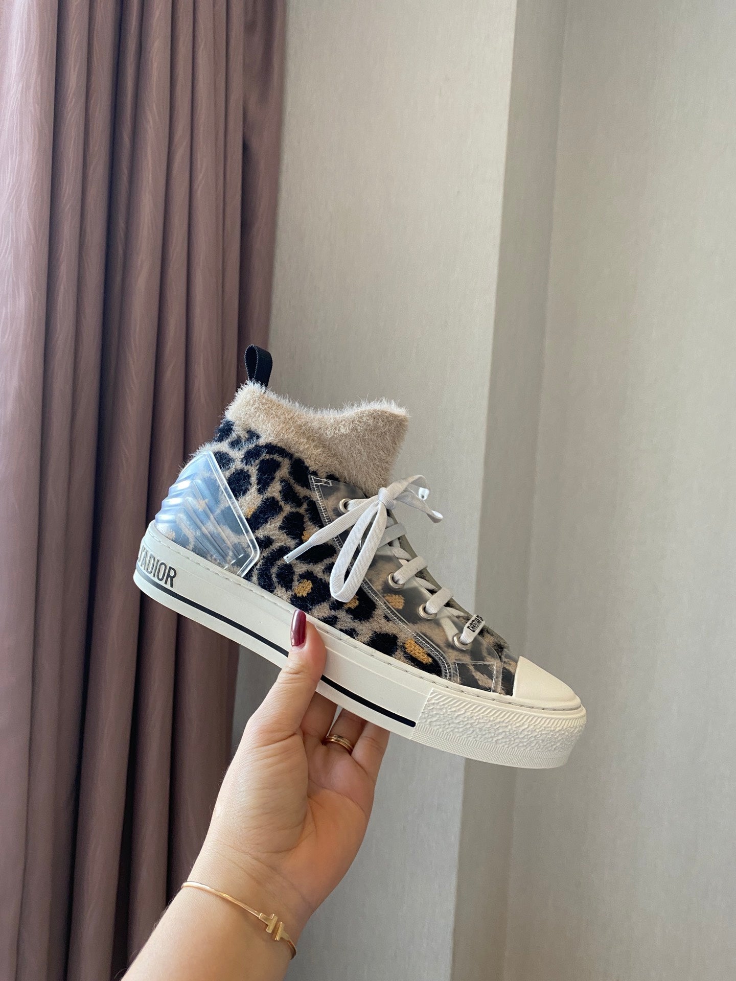 CHD  Walk Sneakers  2 Color