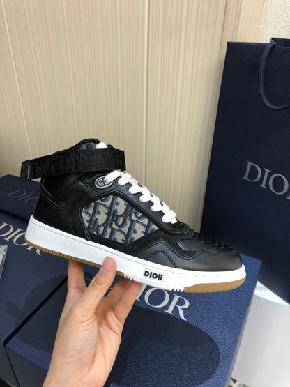 CHD  Sneakers High