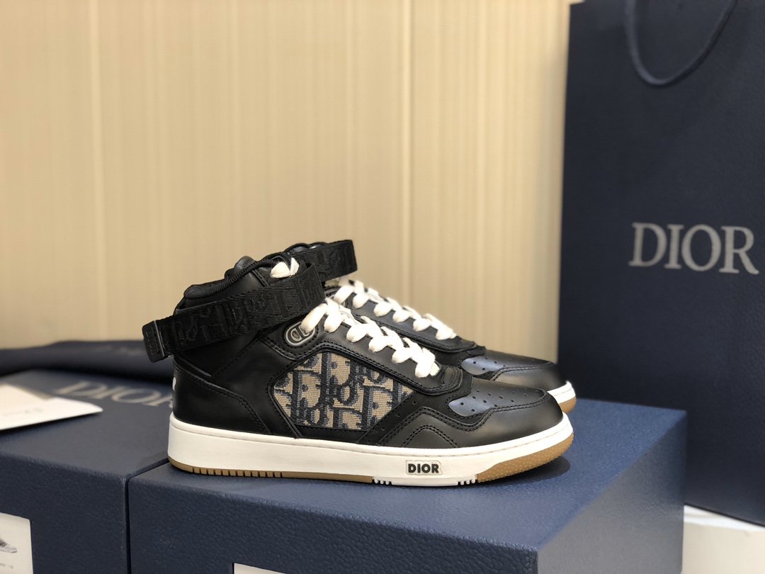 CHD  Sneakers High