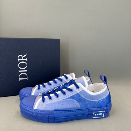 CHD  Sneakers