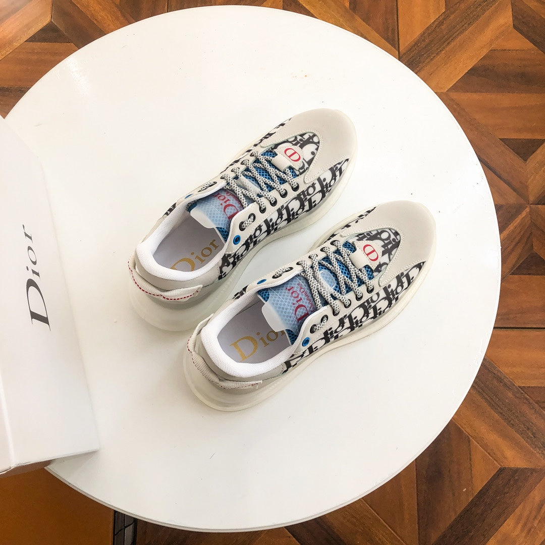 CHD Sneakers Run Away