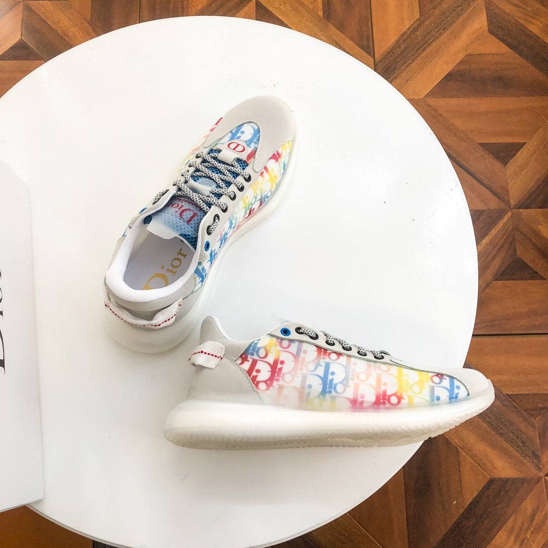 CHD Sneakers Run Away