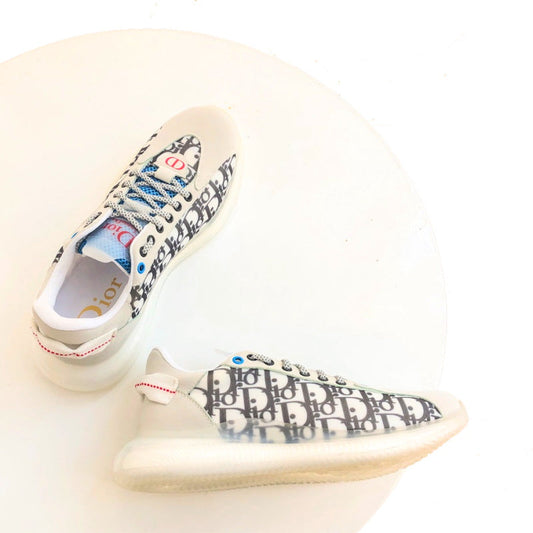CHD Sneakers Run Away