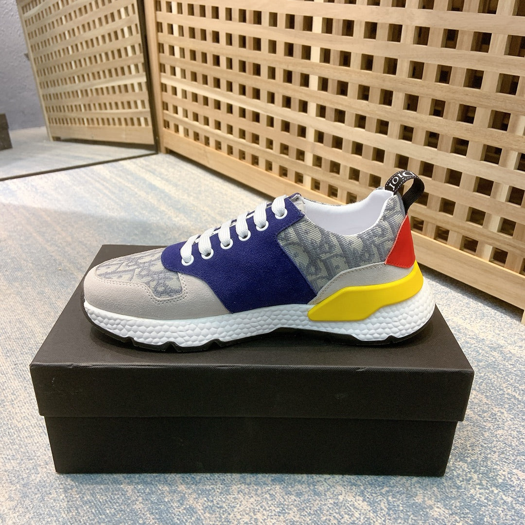 CHD Sneakers Run Away
