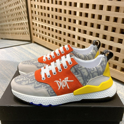 CHD Sneakers Run Away