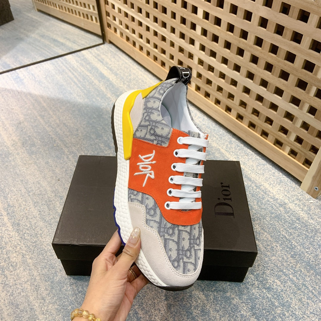 CHD Sneakers Run Away