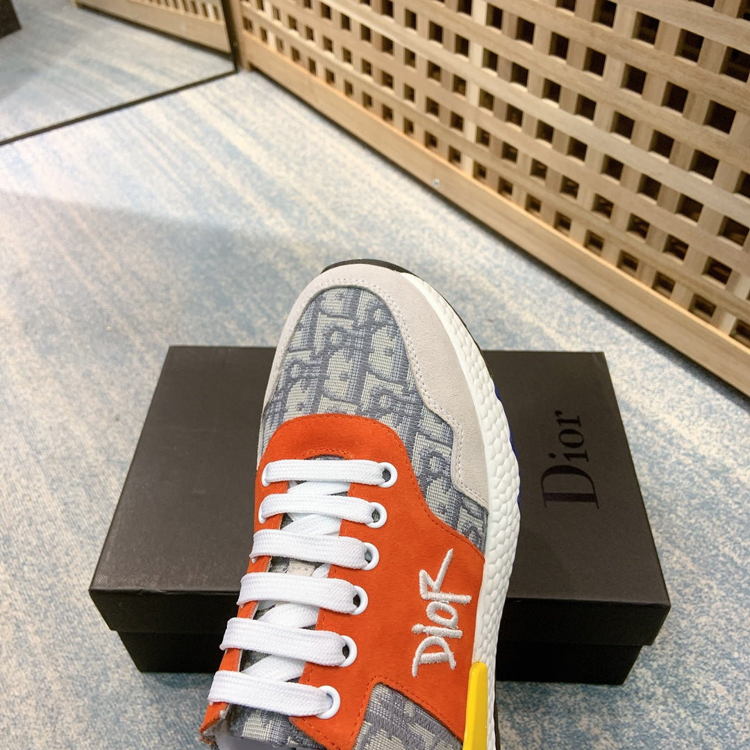 CHD Sneakers Run Away