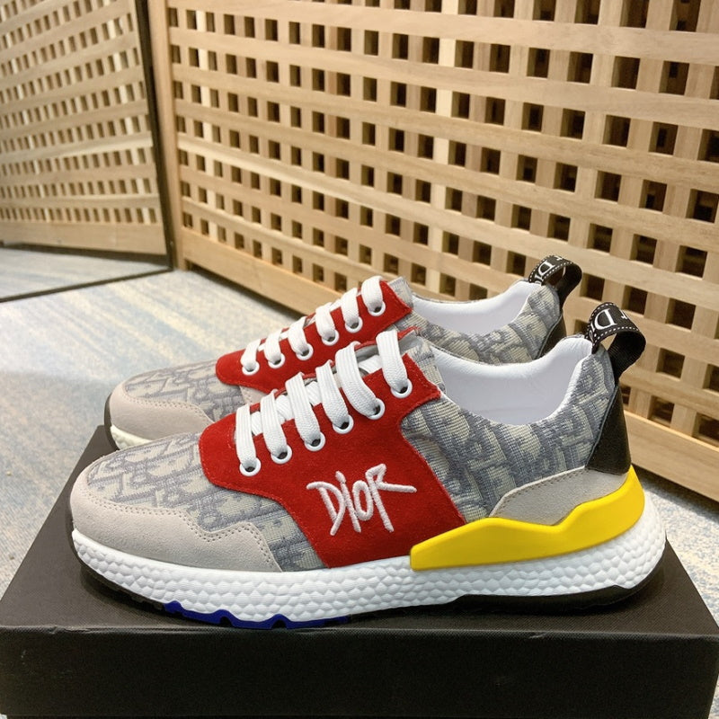 CHD Sneakers Run Away