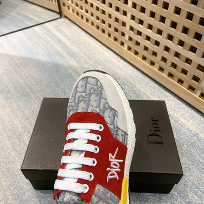 CHD Sneakers Run Away