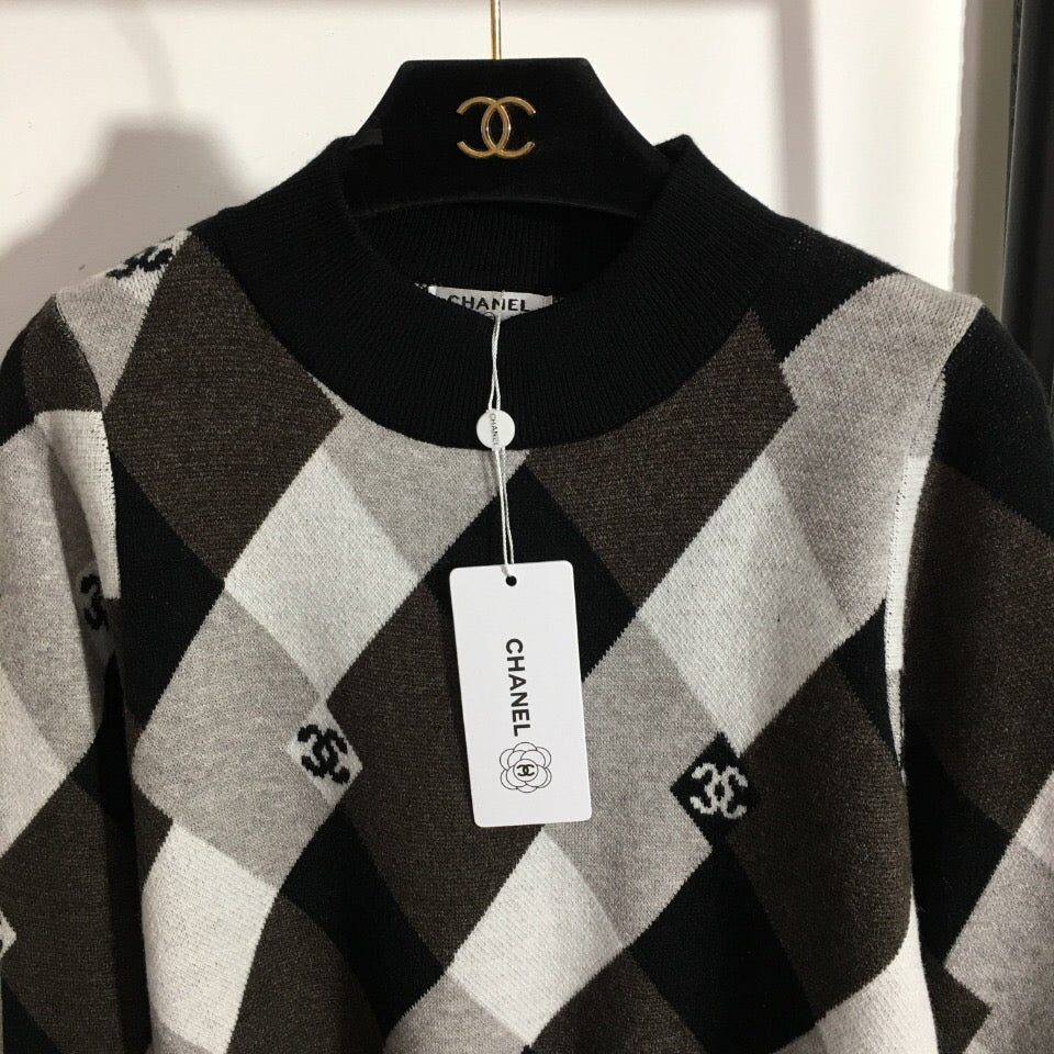 CHL Sweater Woman