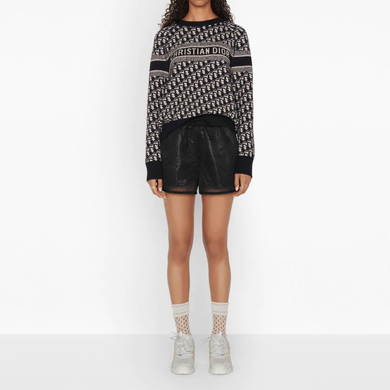 CHD Sweater Woman