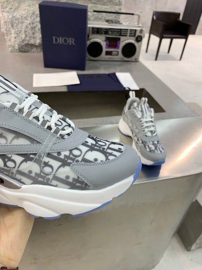 CHD Sneakers Run Away White