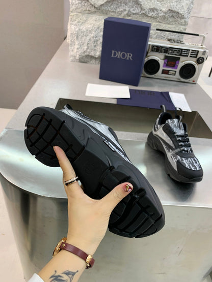 CHD Sneakers Run Away Black