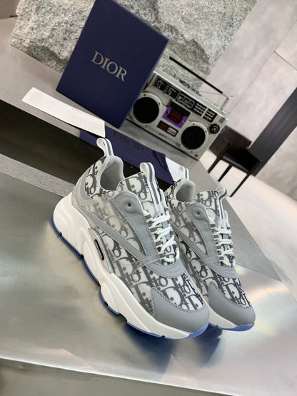 CHD Sneakers Run Away White