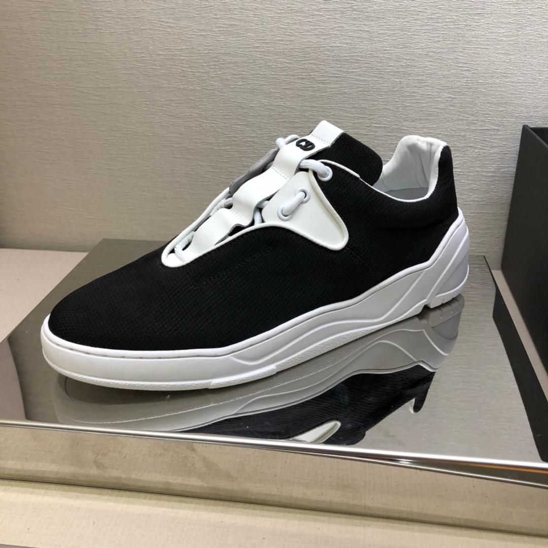 CHD  Sneakers