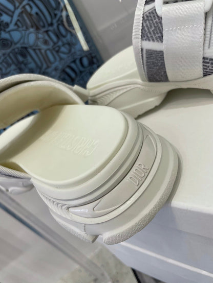 CHD Slippers  Sandals    2 Color 's