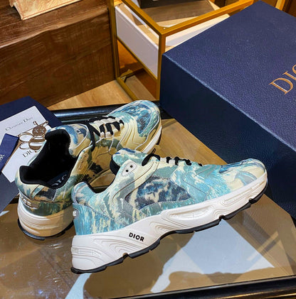 CHD  Sneakers