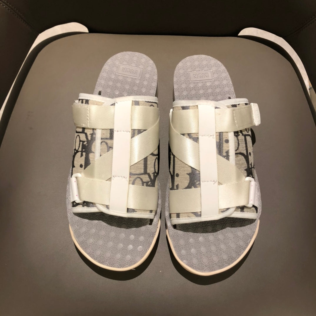 CHD Alpha Slippers 2 Color 's