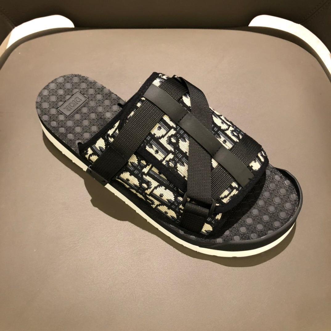 CHD Alpha Slippers 2 Color 's