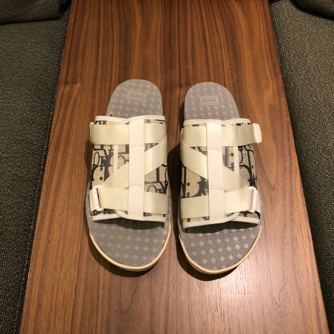 CHD Alpha Slippers 2 Color 's