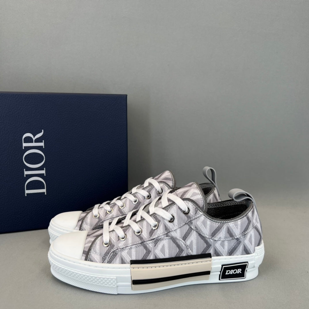 CHD Sneakers