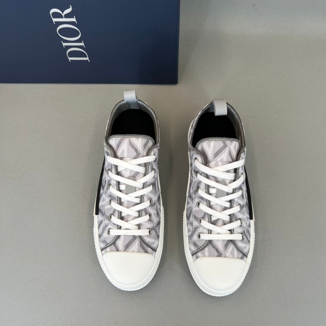 CHD Sneakers