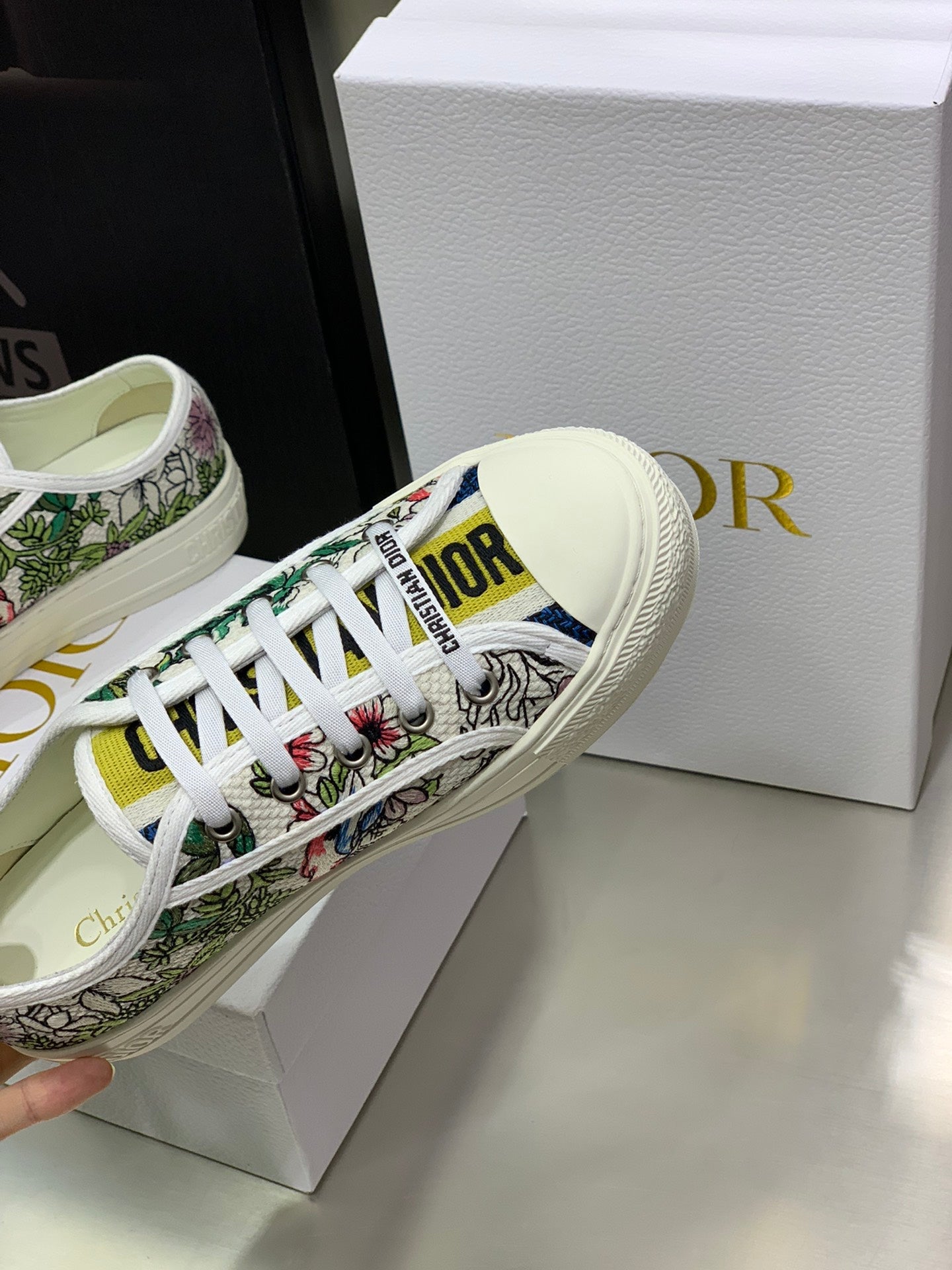 CHD Sneakers