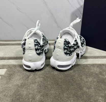 N*KE CHD  Sneakers Monogram 46