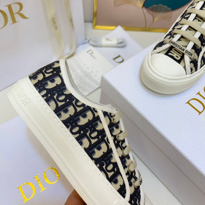 CHD  Sneakers 2 Color 's