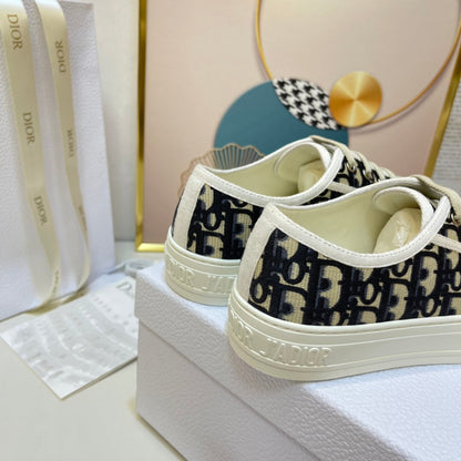 CHD  Sneakers 2 Color 's