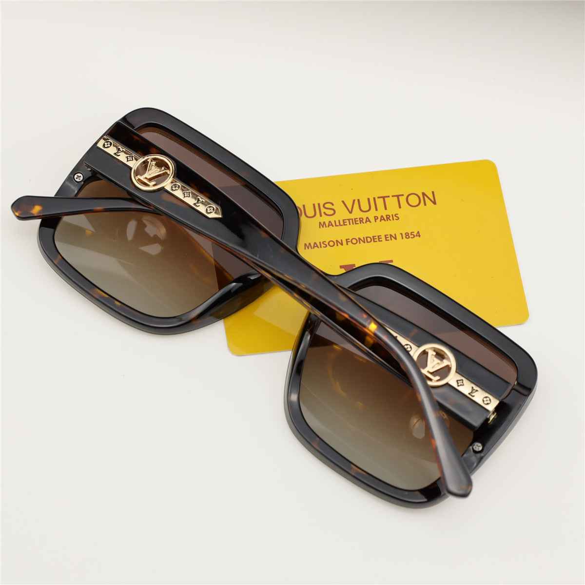 LU Sunglasses 4 Color 's