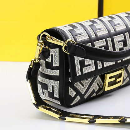 FEN  Bag Handbag Baguette