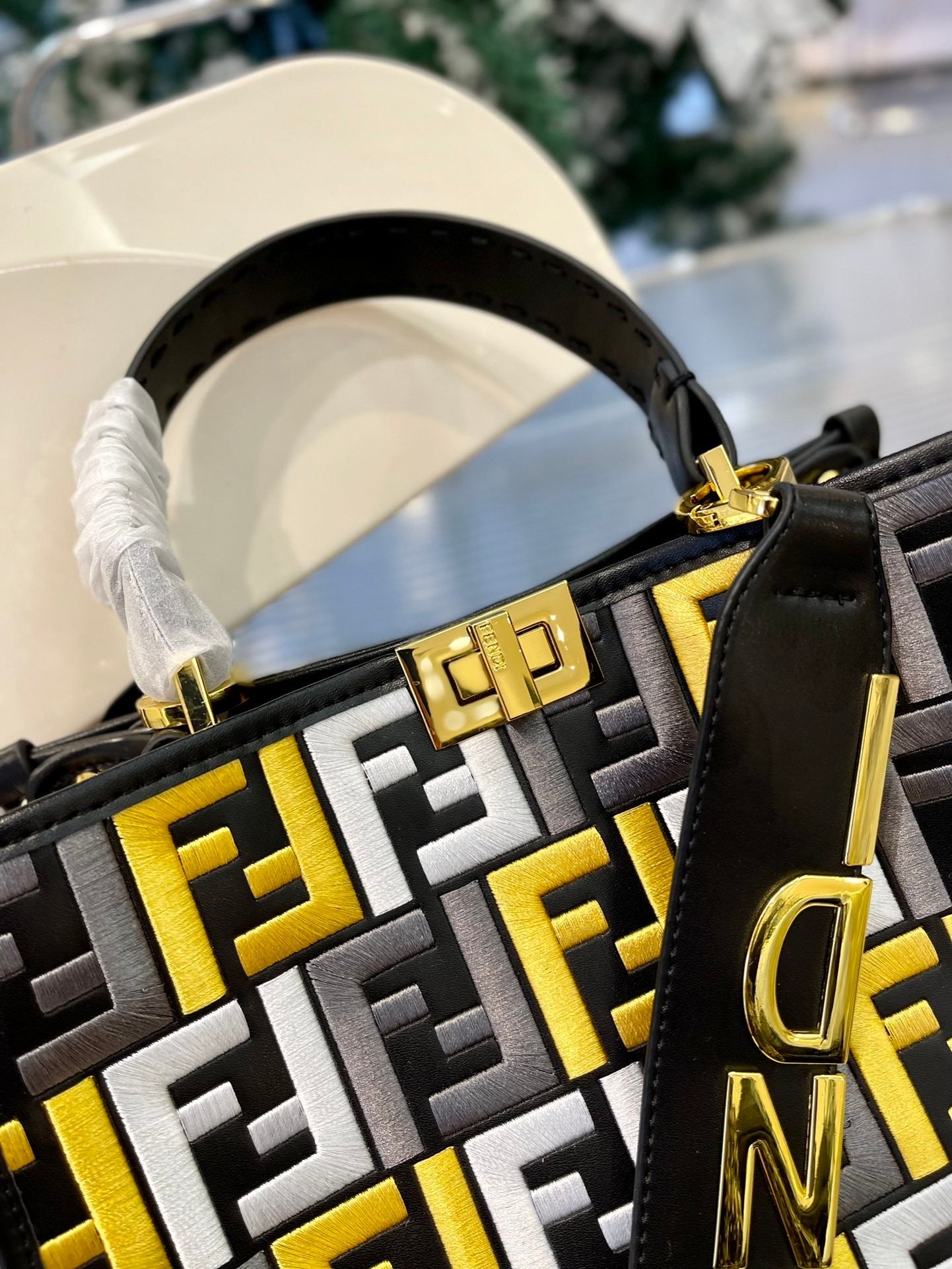FEN Shopping  Bag Handbag 2 Color s 30 cm