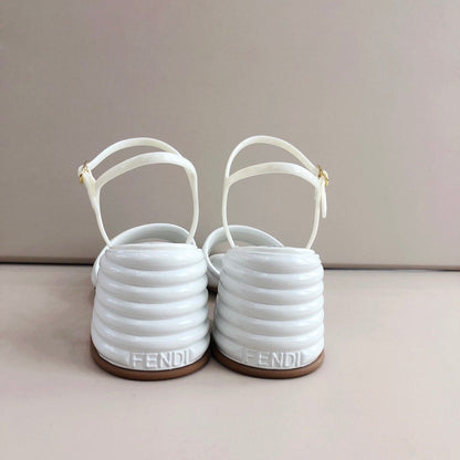 GU Sandals Suede  White