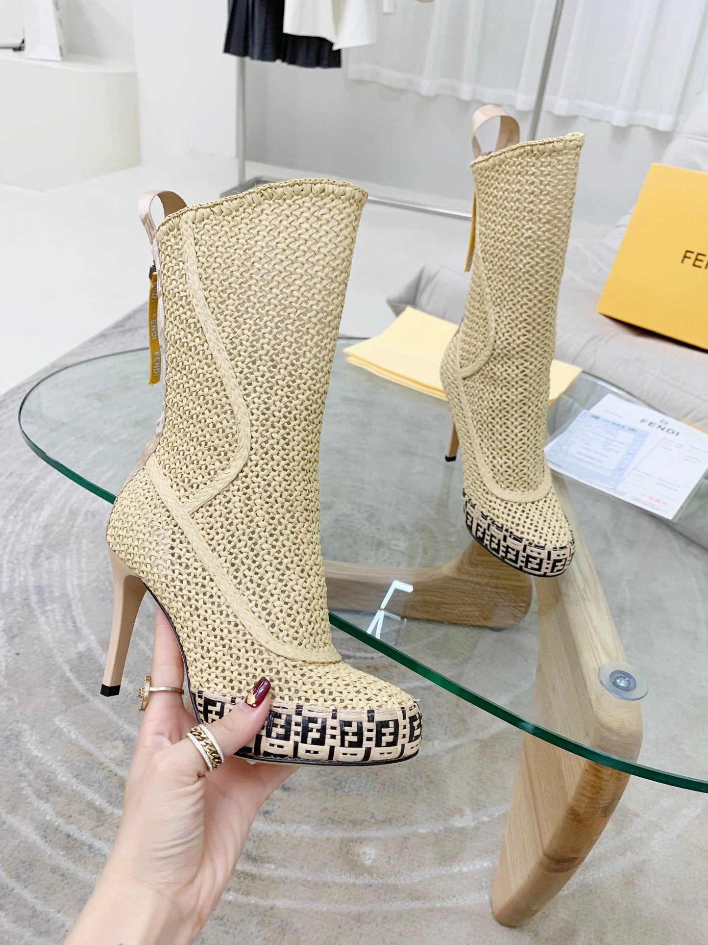 FEN  Boots Med Mesh