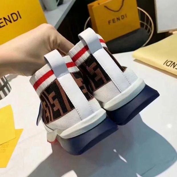 Fen Sneakers 2 Colors Q