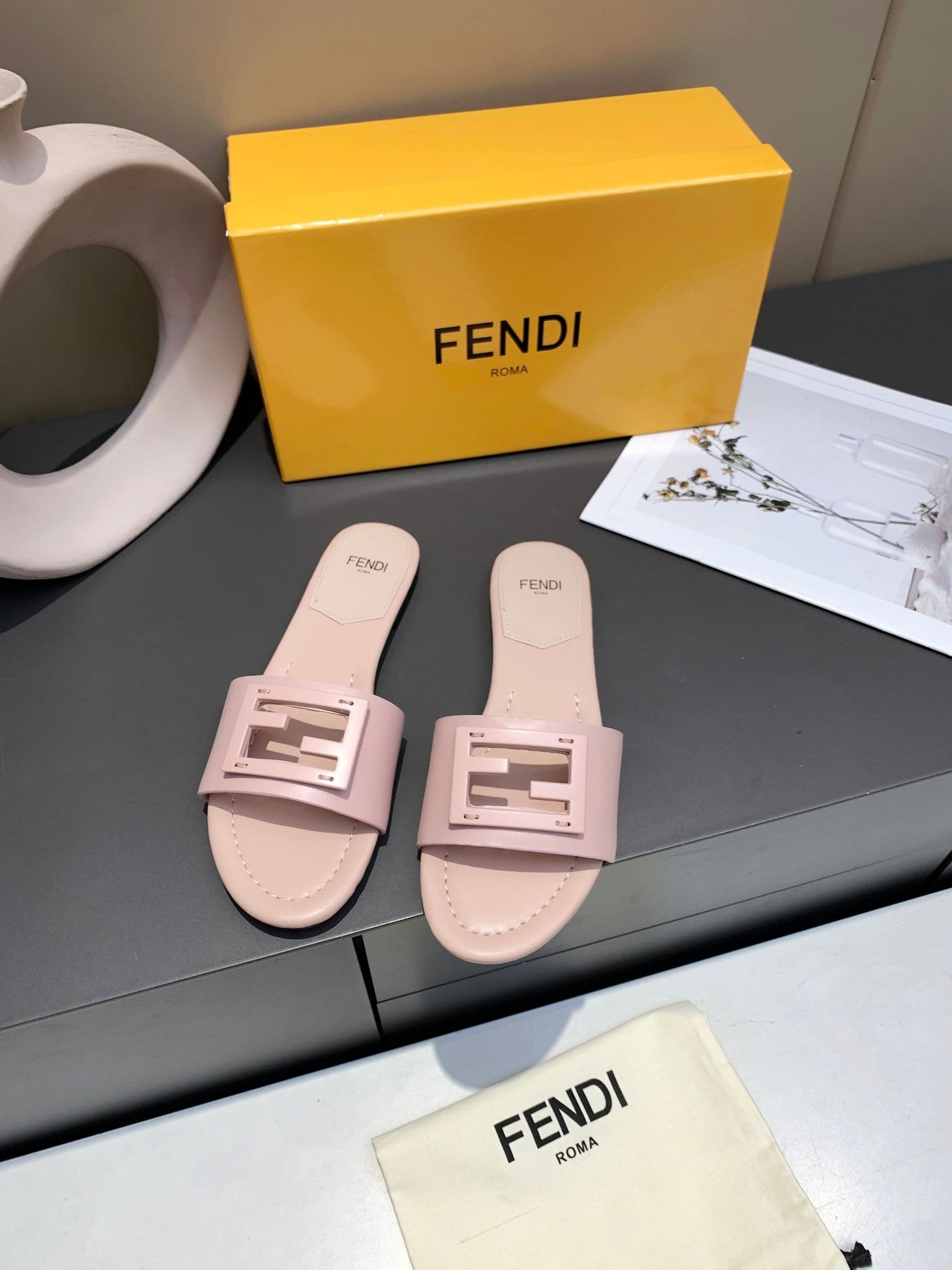 FEN Slippers Toe  Mule Pink