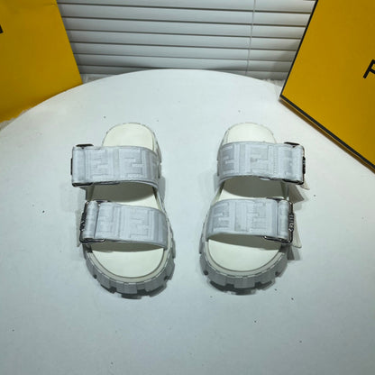 FEN Slippers Slide on White