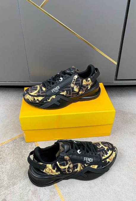 FEN vs VRC  Sneakers