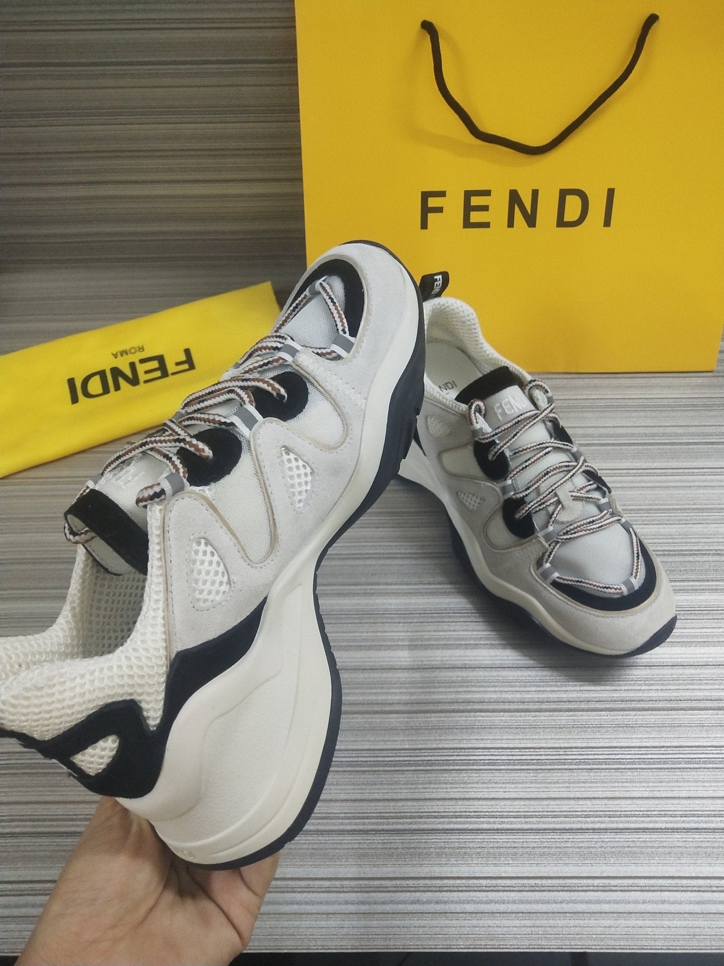 Fen Sneakers White
