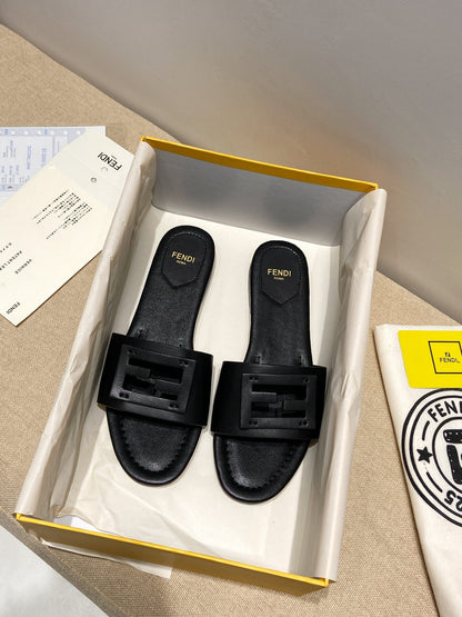 FEN Slippers Toe  Mule Black