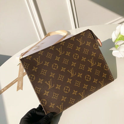 LU Bag Pochette Voyage MM