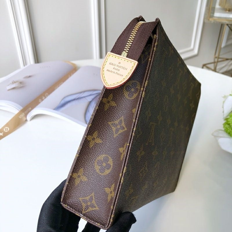 LU Bag Pochette Voyage MM