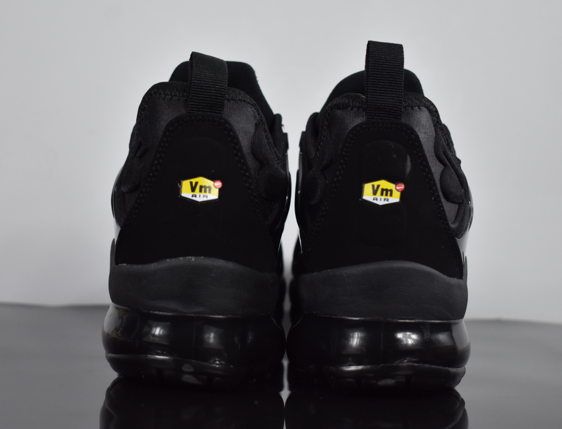 N*ke Max Sneakers Vapormax Plus Black Black
