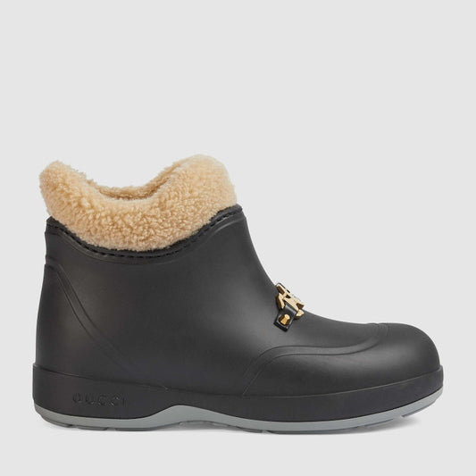GU  UGG Boots Black