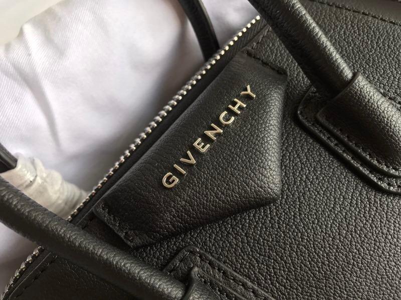 Givenjy  Bag Black