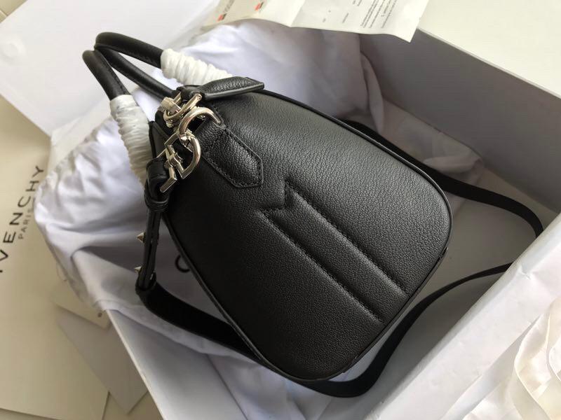 Givenjy  Bag Black