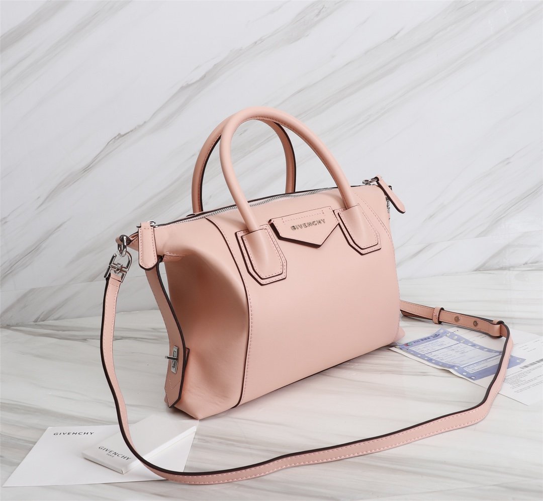 Givenjy Bag Pink  Antigona