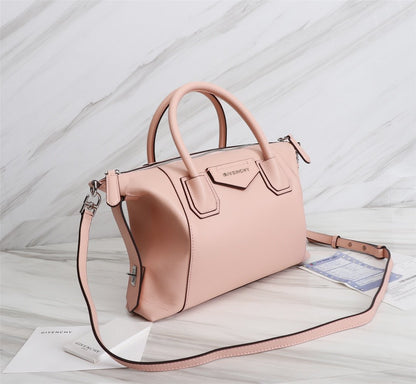 Givenjy Bag Pink  Antigona